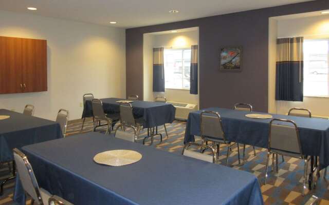 Quality Inn & Suites Caldwell I-77