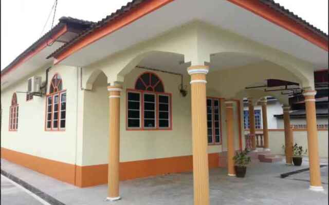 Homestay Keluarga 4411