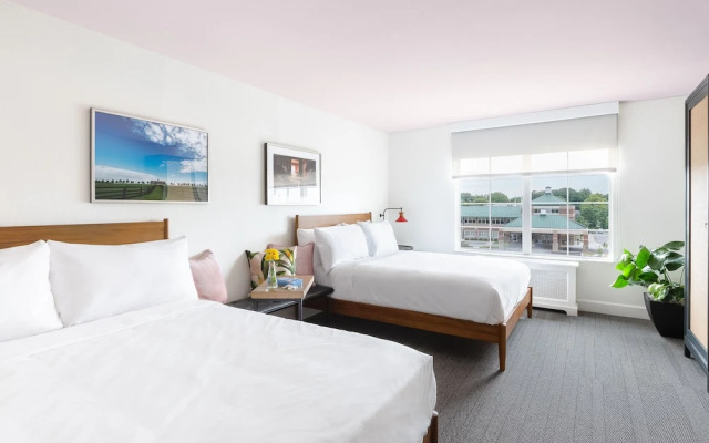 Elwood Hotel & Suites