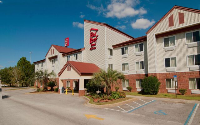 Red Roof Inn & Suites Pensacola East - Milton