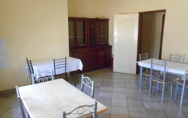 Naluzip Guest House
