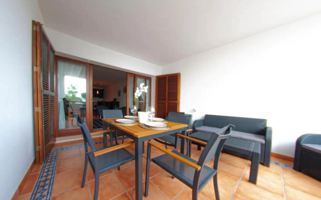 Apartamento en complejo con piscina