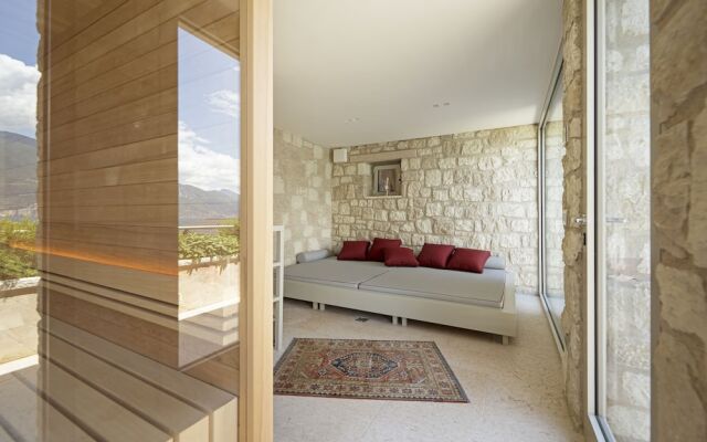 Sunset Residence