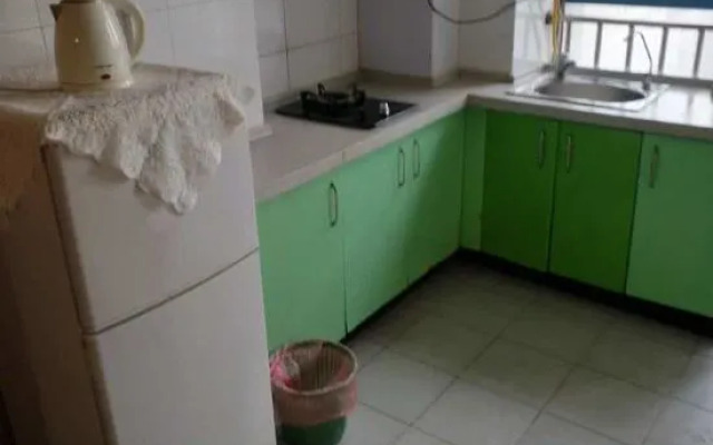 Kiss My Family Apartment