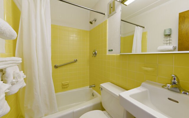 Panoramic Motel & Apartments