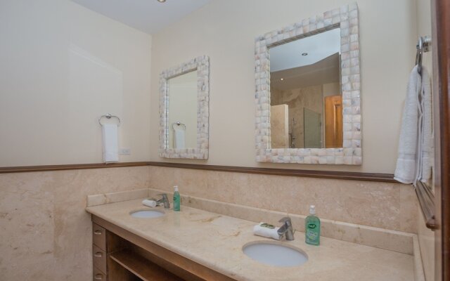 Pristine Bay 1003 3 Bedroom Home by RedAwning