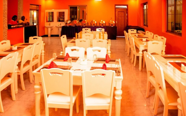 Zegans Hotel Lira