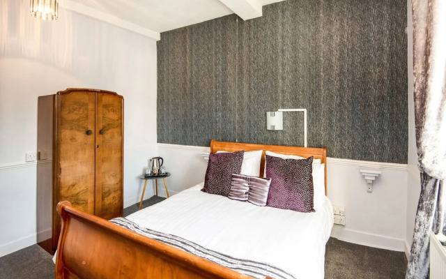 Hardwicke Arms Hotel
