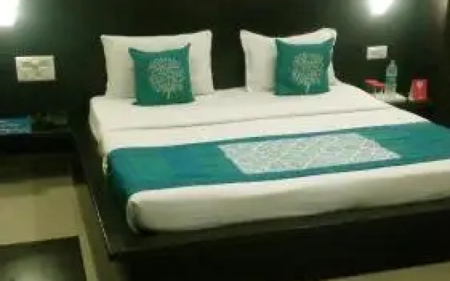 Hotel R R Inn