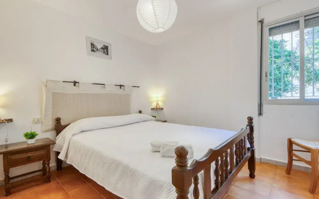 Posh Apartment Near Canyelles Petites