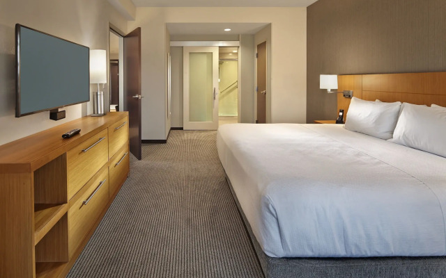 Hyatt Place Warwick / Providence Airport