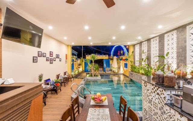 Golden Walls Homestay