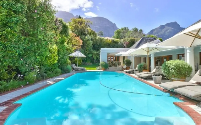 Fernwood Manor Boutique Guest House