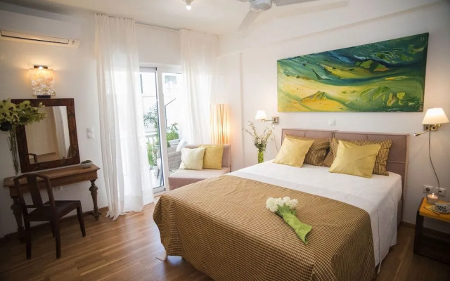 86m² Penthouse in Plaka