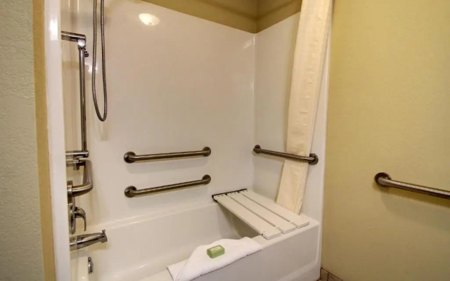 Stanton Inn & Suites