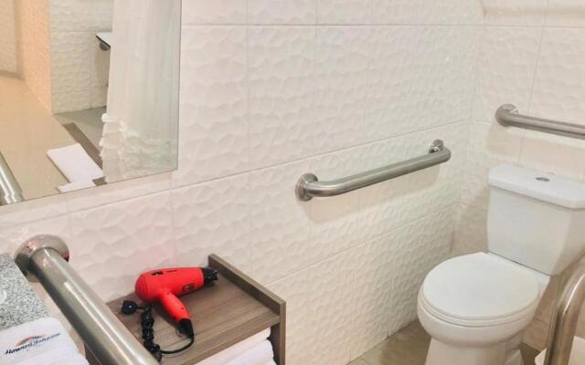 Howard Johnson by Wyndham Lima Miraflores Larco