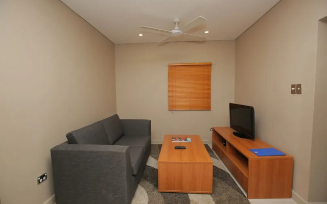Ela Beach Hotel & Apartments