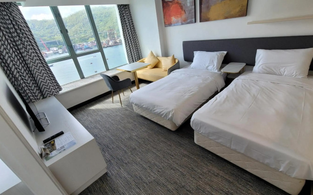Grand Bay View Hotel