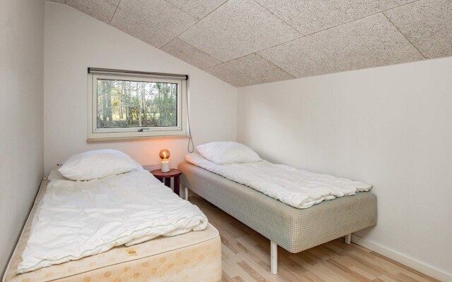 10 Person Holiday Home in Blavand
