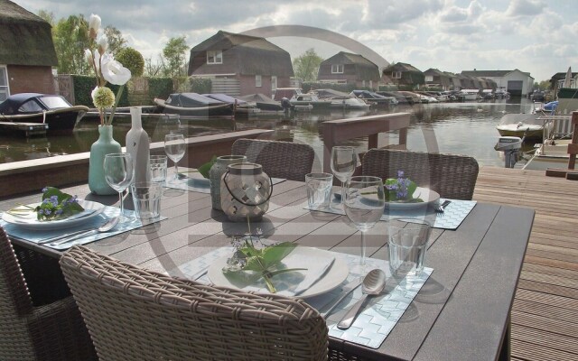 Nice Home in Breukelen With Wifi and 2 Bedrooms