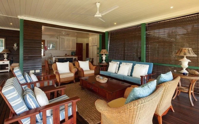 South Point Villas