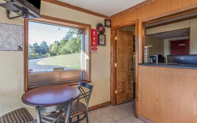 Econo Lodge Renfro Valley