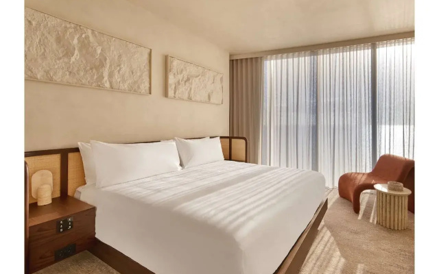 Mondrian Gold Coast