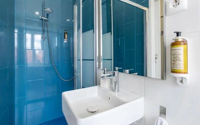 The Color Suites & Rooms