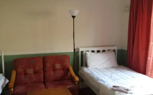 Robinsnest Short Stay Accommodation Limerick