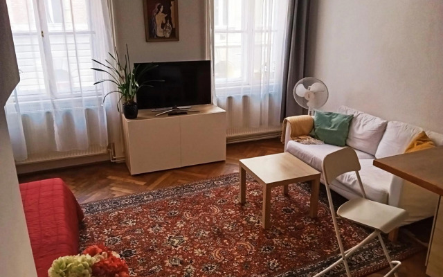 Cozy studio in central Budapest near ruined bars