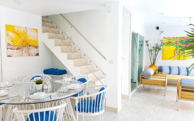 Beachside 3-bedroom Townhouse w Private Pool at 70 Meters From Beach