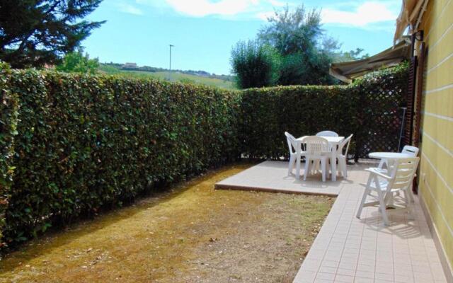 N243 - Numana, trilocale in residence con piscina