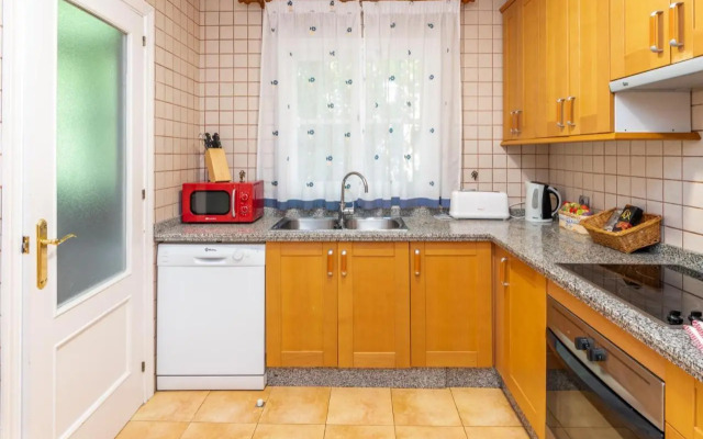 2 Habs Buena terraza con BBQ - WiFi, Piscina