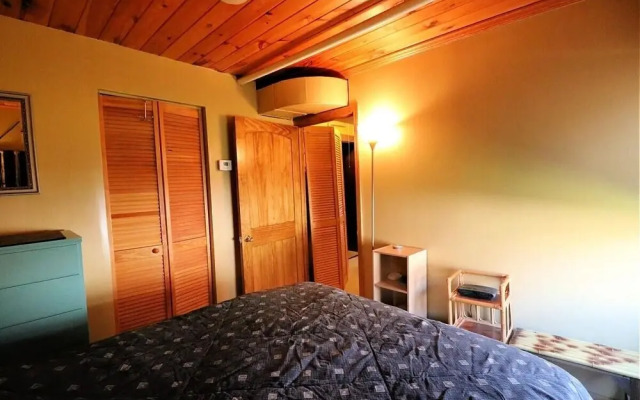 1 Maple Avenue 2 Bedroom Home by Redawning