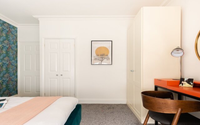 The South Kensington Place - Modern & Bright 4bdr Townhouse