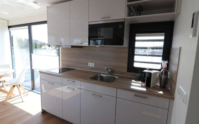 Houseboat in Lemmer With Harbor Views