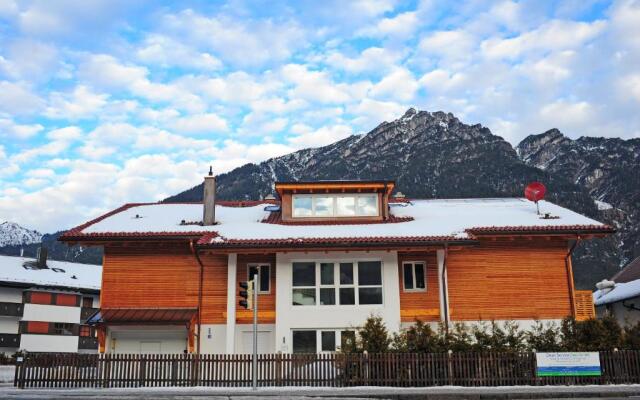 Zugspitze Street Apartment
