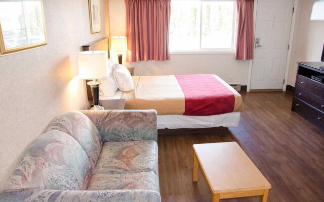 Econo Lodge Inn & Suites Kamloops