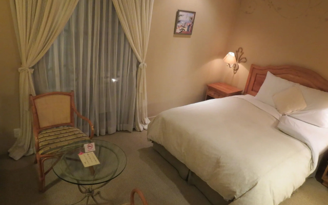 Poppy Springs Resort & Spa