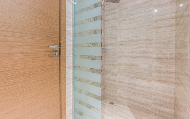 1BR Apt Residence Along Business Bay Canal