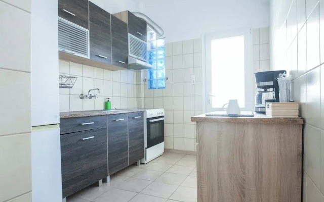 Stylish 1 Bd Apt w Balcony in Petralona
