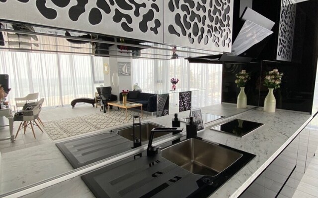 Maritimo Luxury ApartHotel