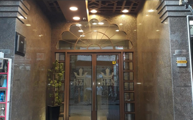 Montreal Naif Hotel