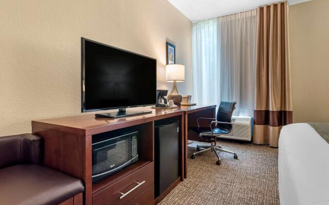 Comfort Inn Meridian - Bonita Lakes