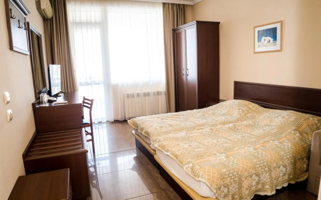 Villa Aurora