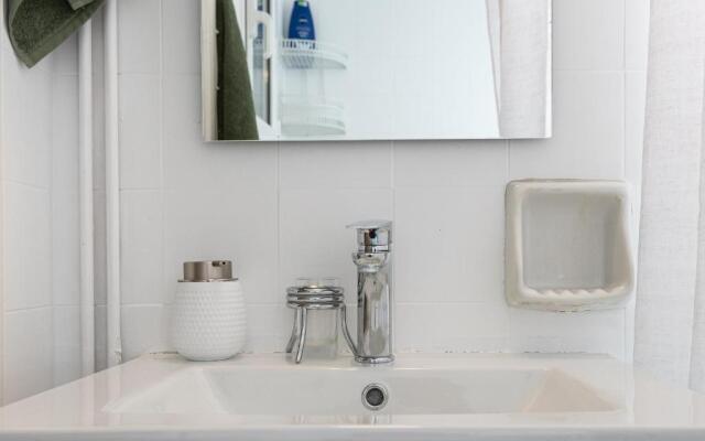 Loutraki apartment Greek open house