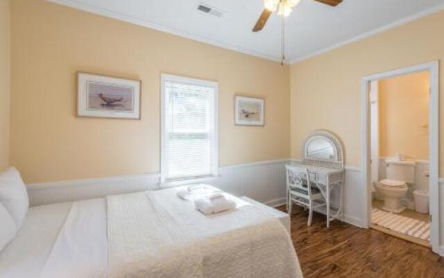 201 E Huron Starrs Folly