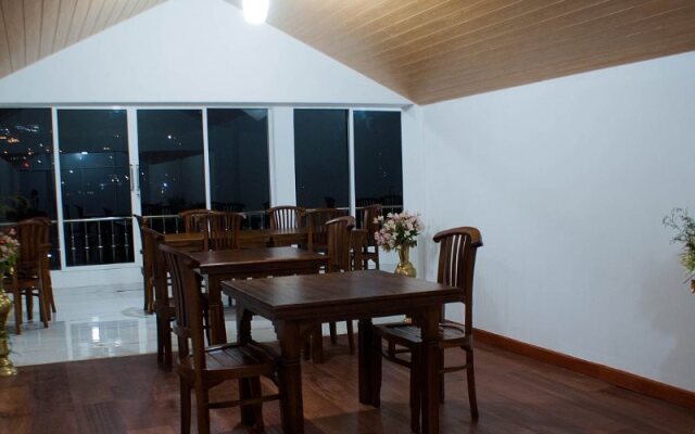 Thilina Hotel by Explorer Trails