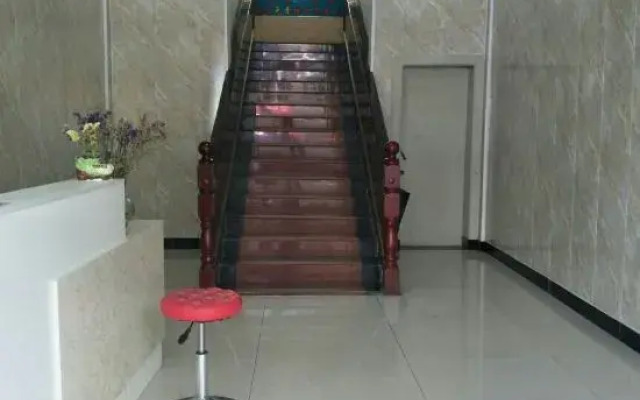 Ganxian New Celebrity Hotel