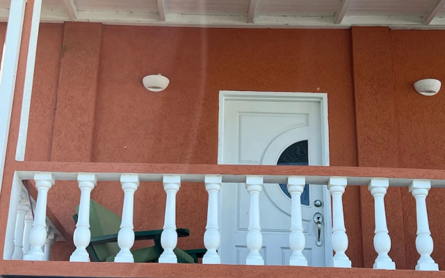 Basic Jealous Mountain One Bedroom Apartment